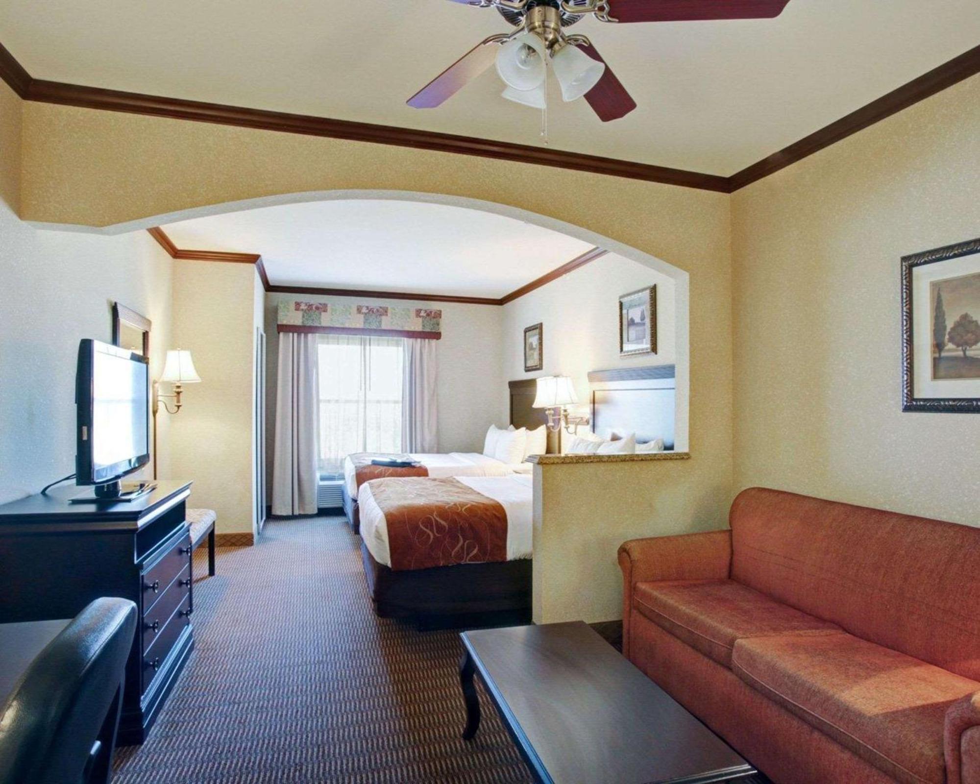 Comfort Suites University Drive College Station Exterior photo