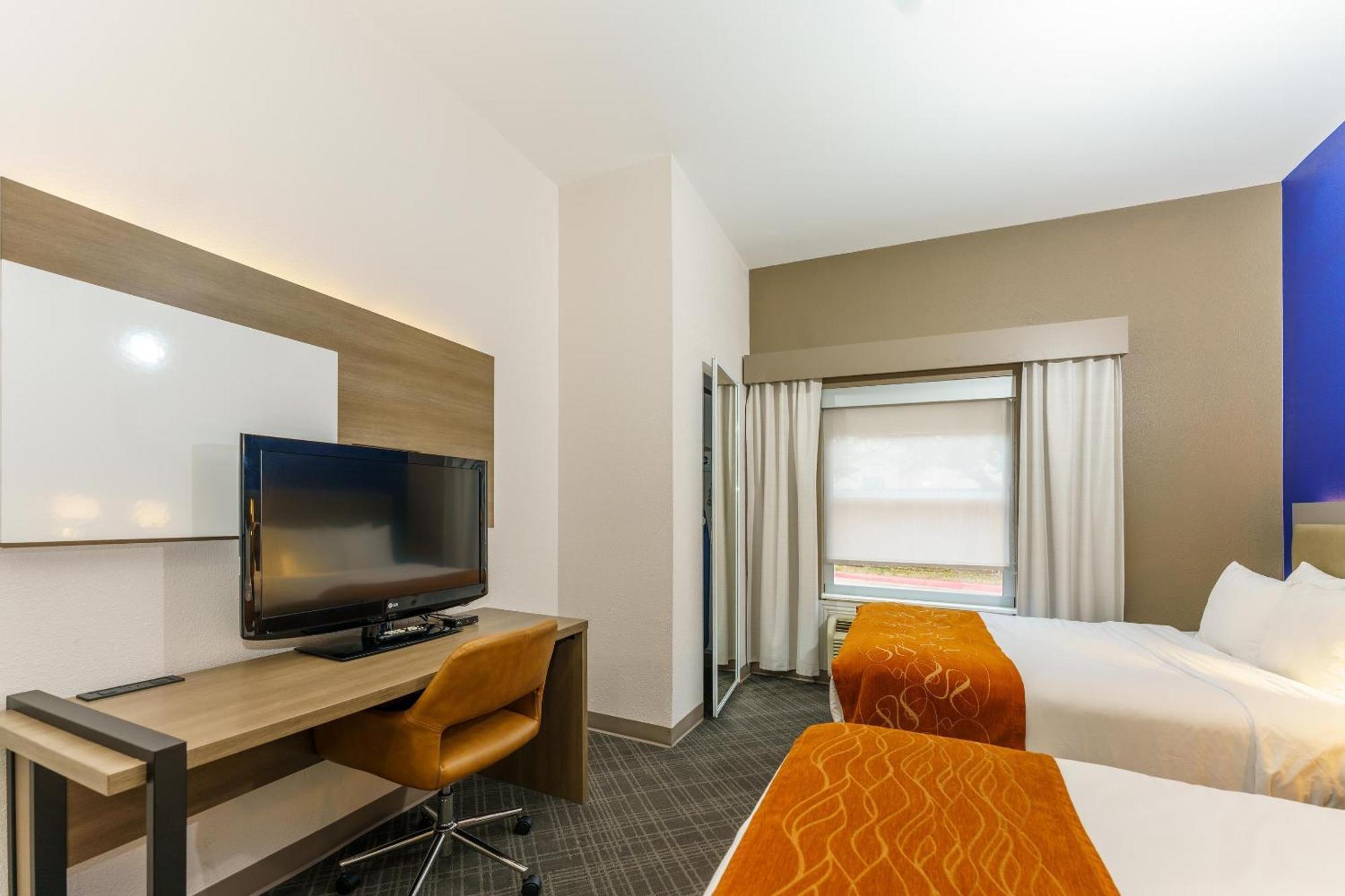 Comfort Suites University Drive College Station Exterior photo