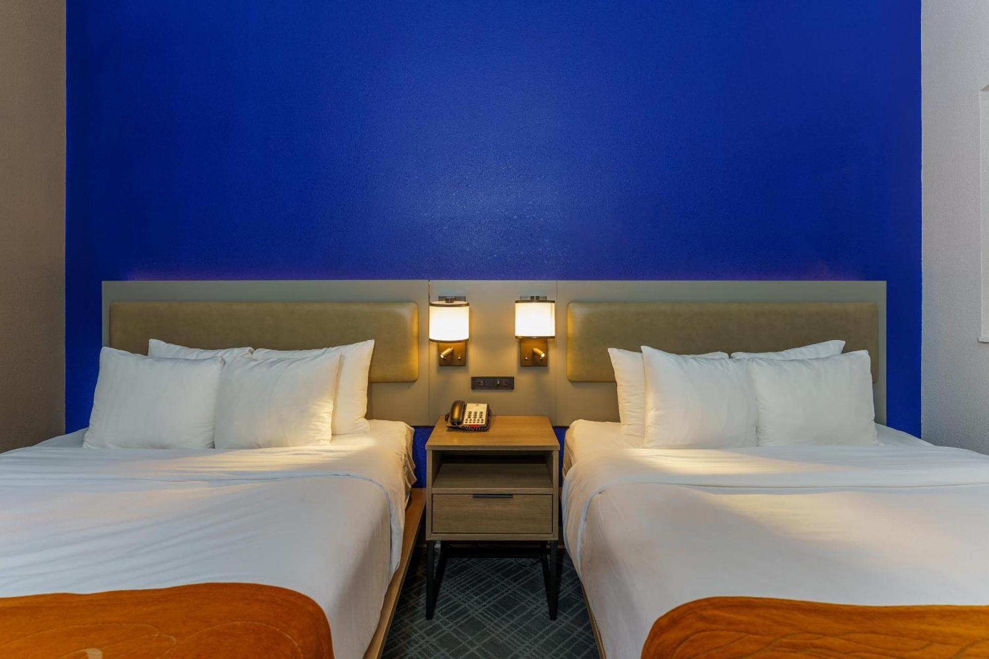 Comfort Suites University Drive College Station Exterior photo