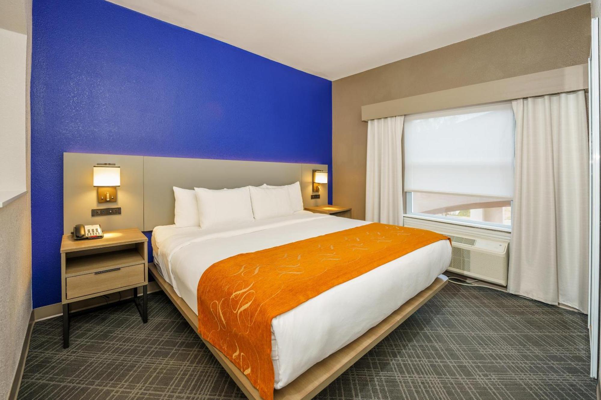 Comfort Suites University Drive College Station Exterior photo